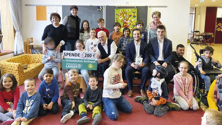 Spendenübergabe an die Verbundschule Dettingen